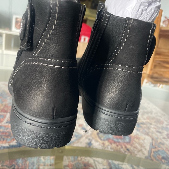 Clark’s Carleigh size 7 - Picture 6 of 8